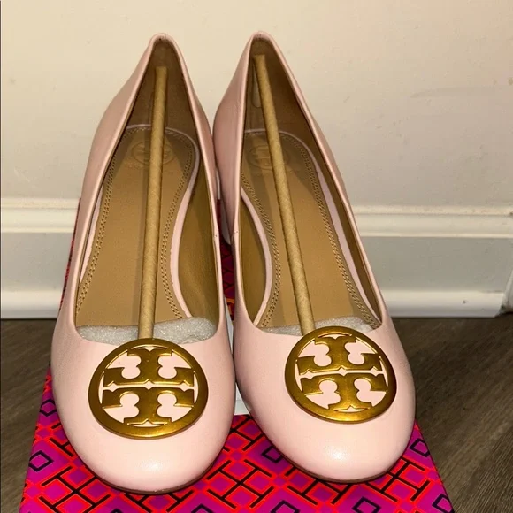Tory Burch Benton 50mm pump. ~ 9.5 - Picture 1 of 6